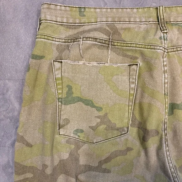 ONE TEASPOON Bandits High Waist Cropped‎ Boyfriend Straight Leg Camo Jeans 30 - Picture 8 of 16
